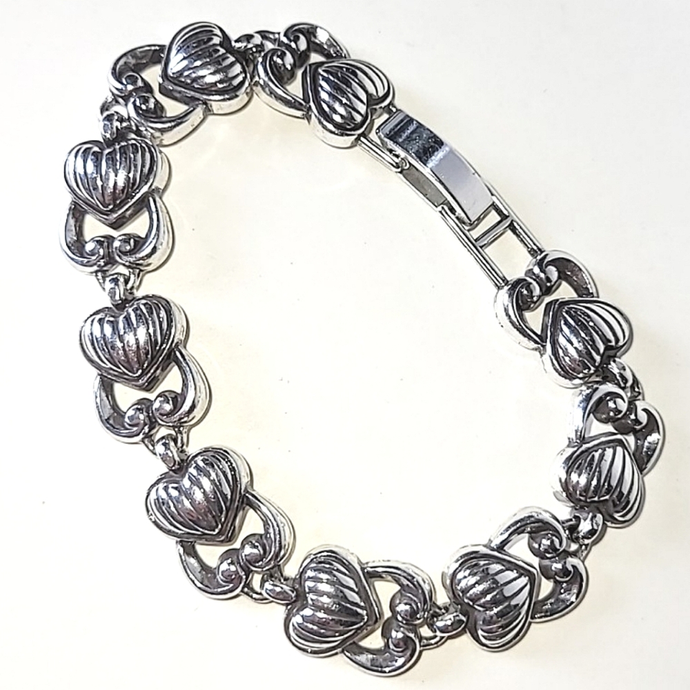 BRIGHTON LINED HEART LINK BRACELET - 9 HEART SHAPED LINKS - Picture 5 of 5
